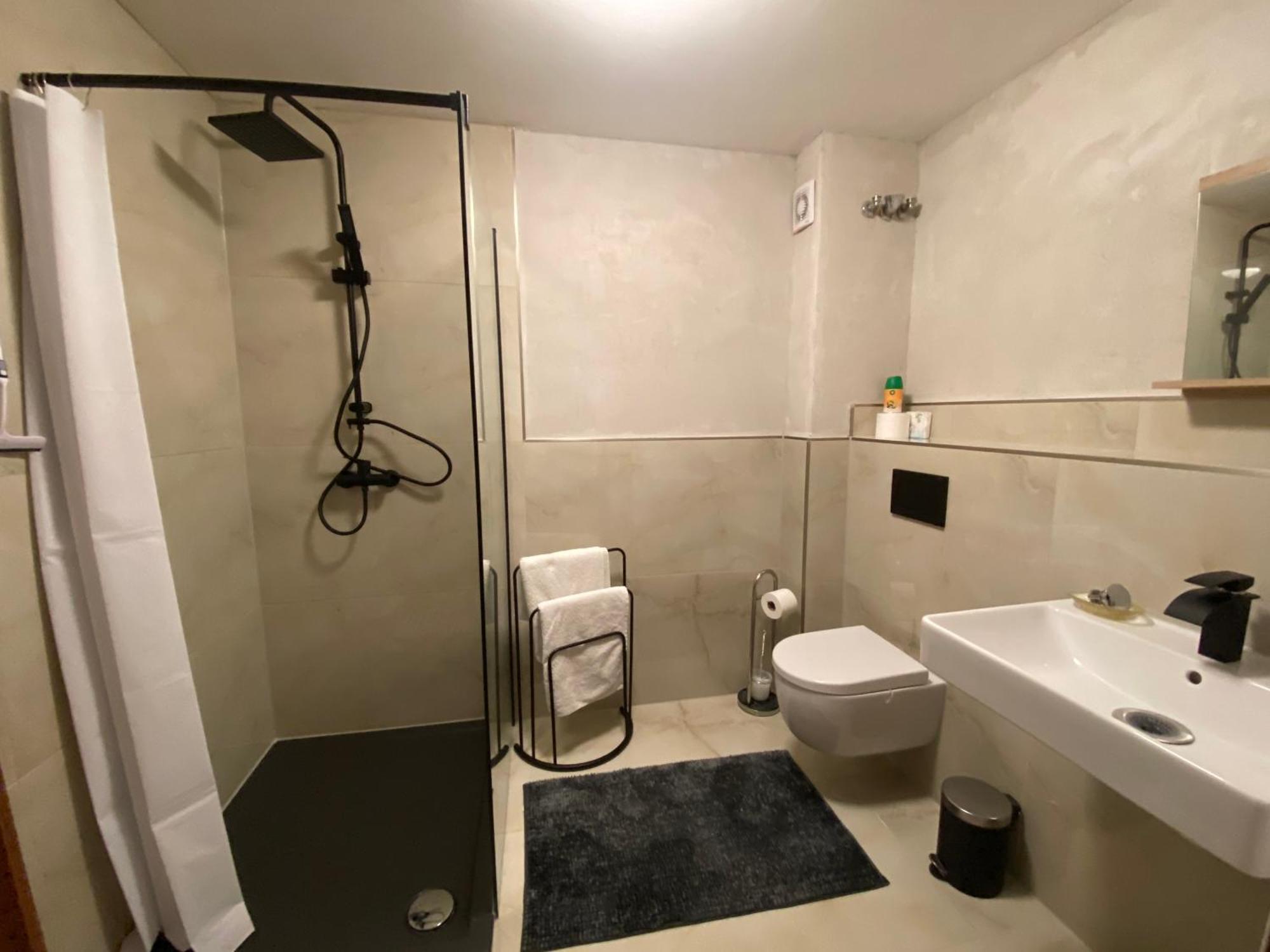 In Saarbruecken Stadtnahe Gemuetliche Wohnung Am Deutsch-Franzoesischen Garten מראה חיצוני תמונה